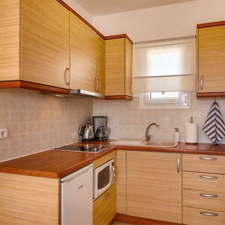 Sunrise Beach Suites Azolimnos Buitenkant foto