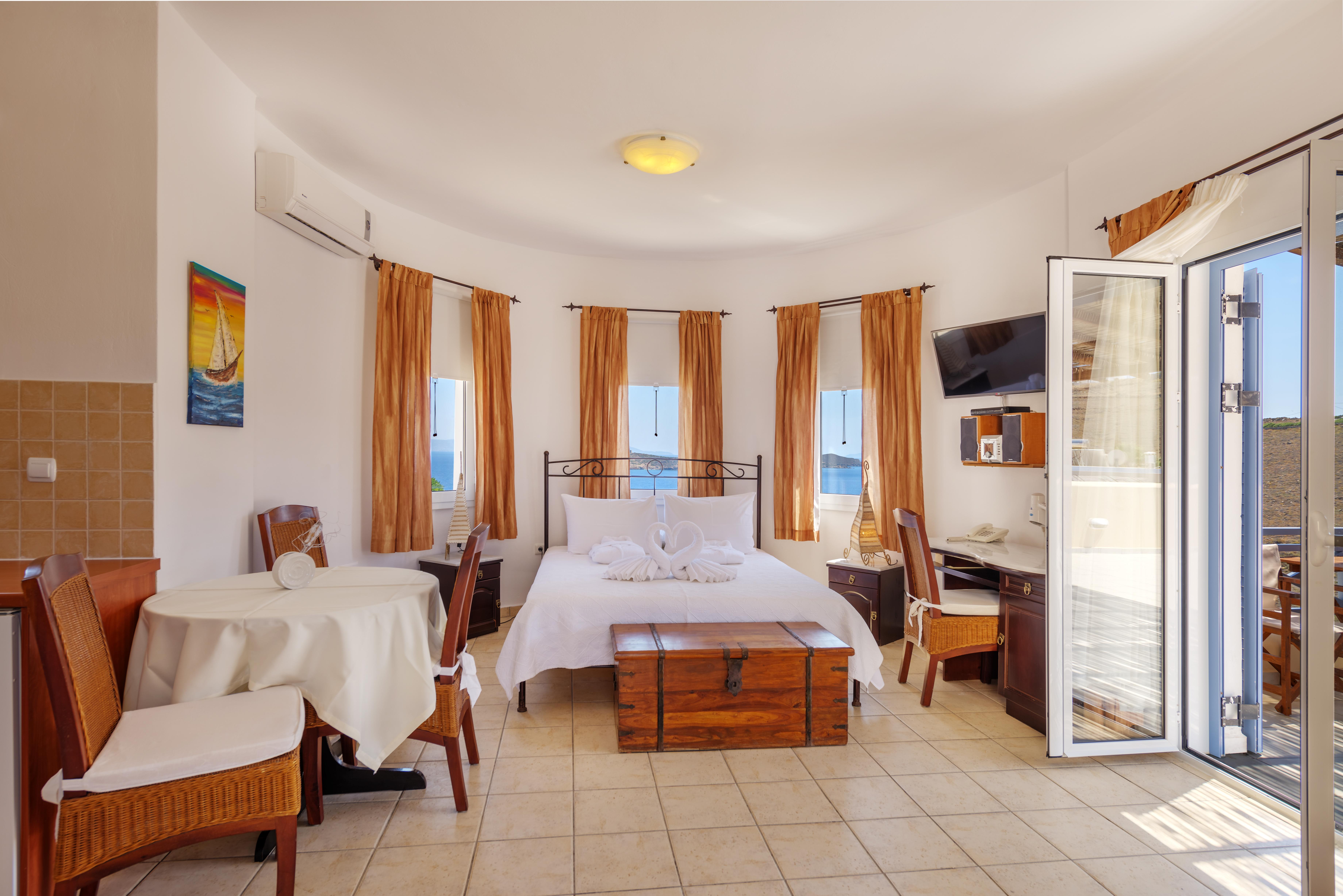 Sunrise Beach Suites Azolimnos Buitenkant foto
