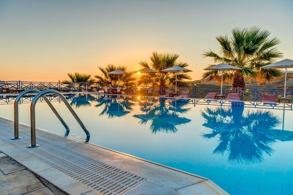 Sunrise Beach Suites Azolimnos Buitenkant foto
